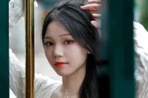 绯闻缠身却空降范志毅直播间？鹿晗这波操作撕开了内娱公关的遮羞布